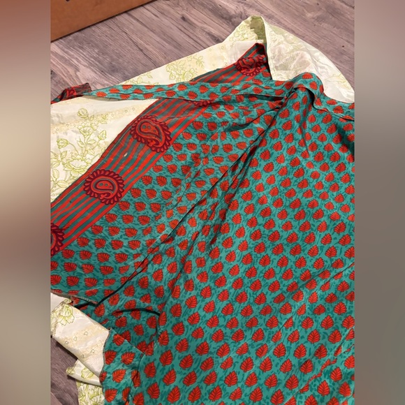 Sari Wrap Skirt - Silk NWT w multiple layers of fabric - Picture 3 of 7